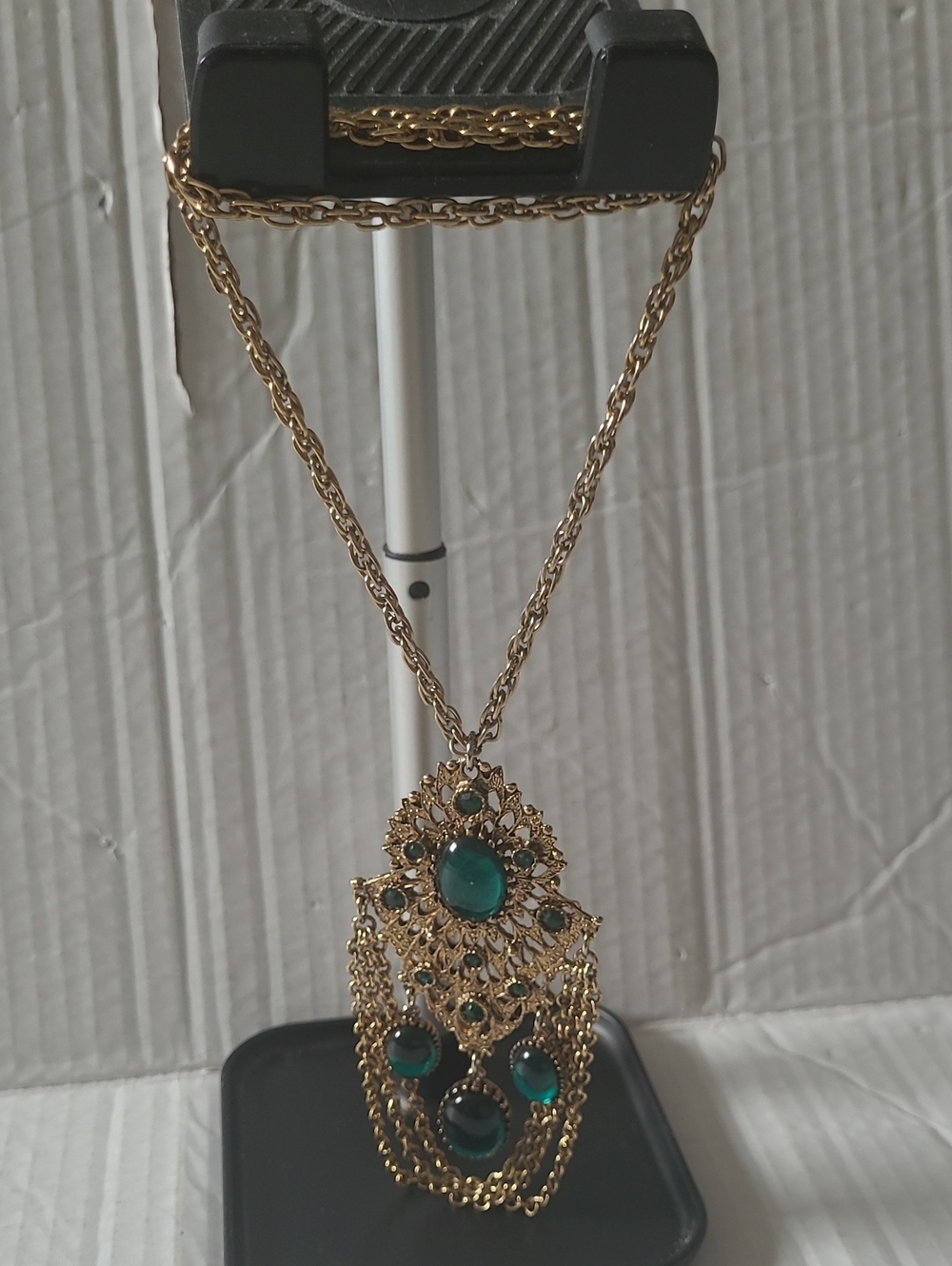 Vintage Gold & Green Rhinestone Necklace